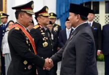 Presiden Prabowo Anugerahkan Tanda Kehormatan kepada Jenderal Polisi Listyo dan Komjen Polisi Dedi