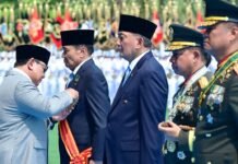 Presiden Prabowo Anugerahkan Tanda Kehormatan Bintang Mahaputera Kepada Tujuh Tokoh TNI