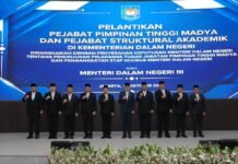 Menteri Dalam Negeri (Mendagri) Muhammad Tito Karnavian melantik sejumlah Pejabat Pimpinan Tinggi Madya (Eselon I), staf khusus, dan pejabat struktural akademik di lingkungan Kementerian Dalam Negeri (Kemendagri).