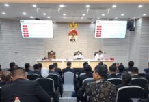 Kepala Biro Humas KPK, Yuyuk Andriati Iskak, membagikan strategi lembaganya mengelola komunikasi publik kepada 40 juru bicara pengadilan.